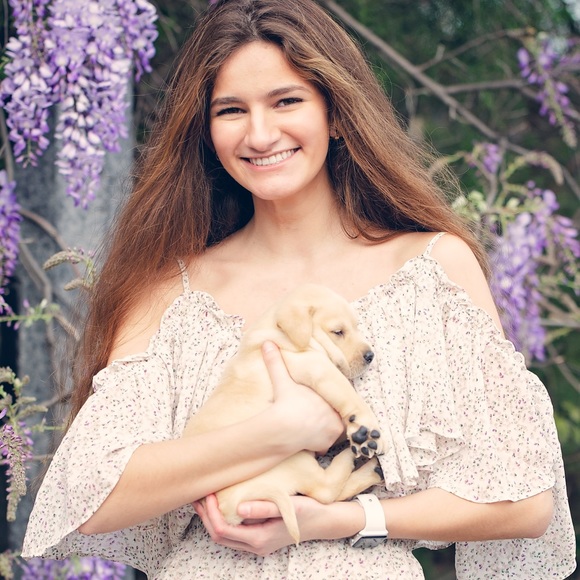 Meet your Posher, Michaela - Picture 2 of 2